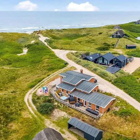 Σπίτι διακοπών Family-friendly With Indoor Pool And Outdoor 100 Meters From The North Sea