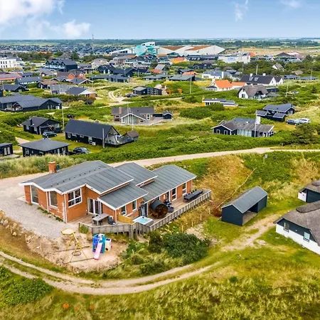 Family-friendly With Indoor Pool And Outdoor 100 Meters From The North Sea