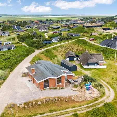 Family-friendly With Indoor Pool And Outdoor 100 Meters From The North Sea Σπίτι διακοπών *