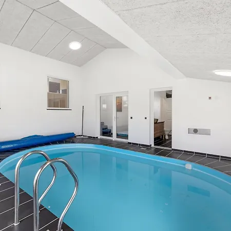 Ferienhaus Family-friendly With Indoor Pool And Outdoor 100 Meters From The North Sea *