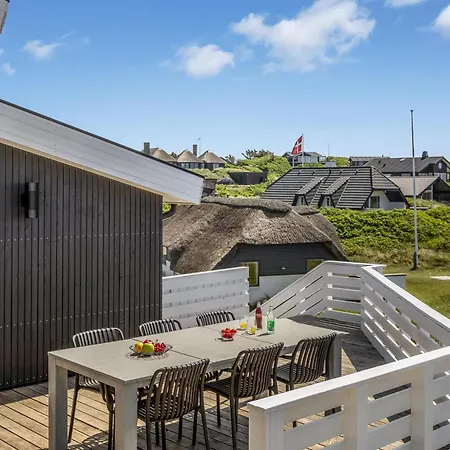 Feriehus Family-friendly With Indoor Pool And Outdoor 100 Meters From The North Sea